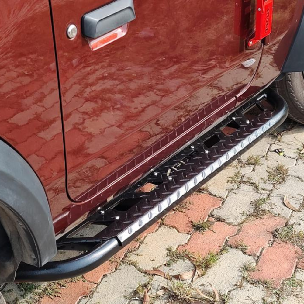 Functional Rocksliders – New Mahindra Thar (2020)