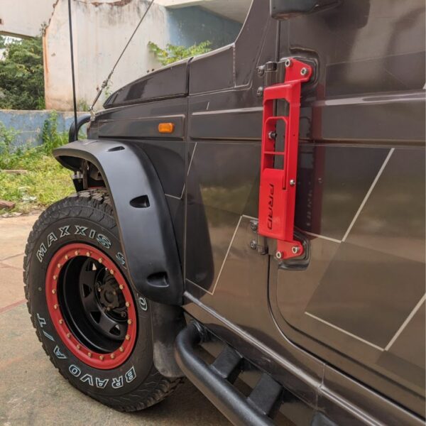 Door Hinge Step - Mahindra Bolero